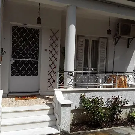 The Traditional House Apartment *